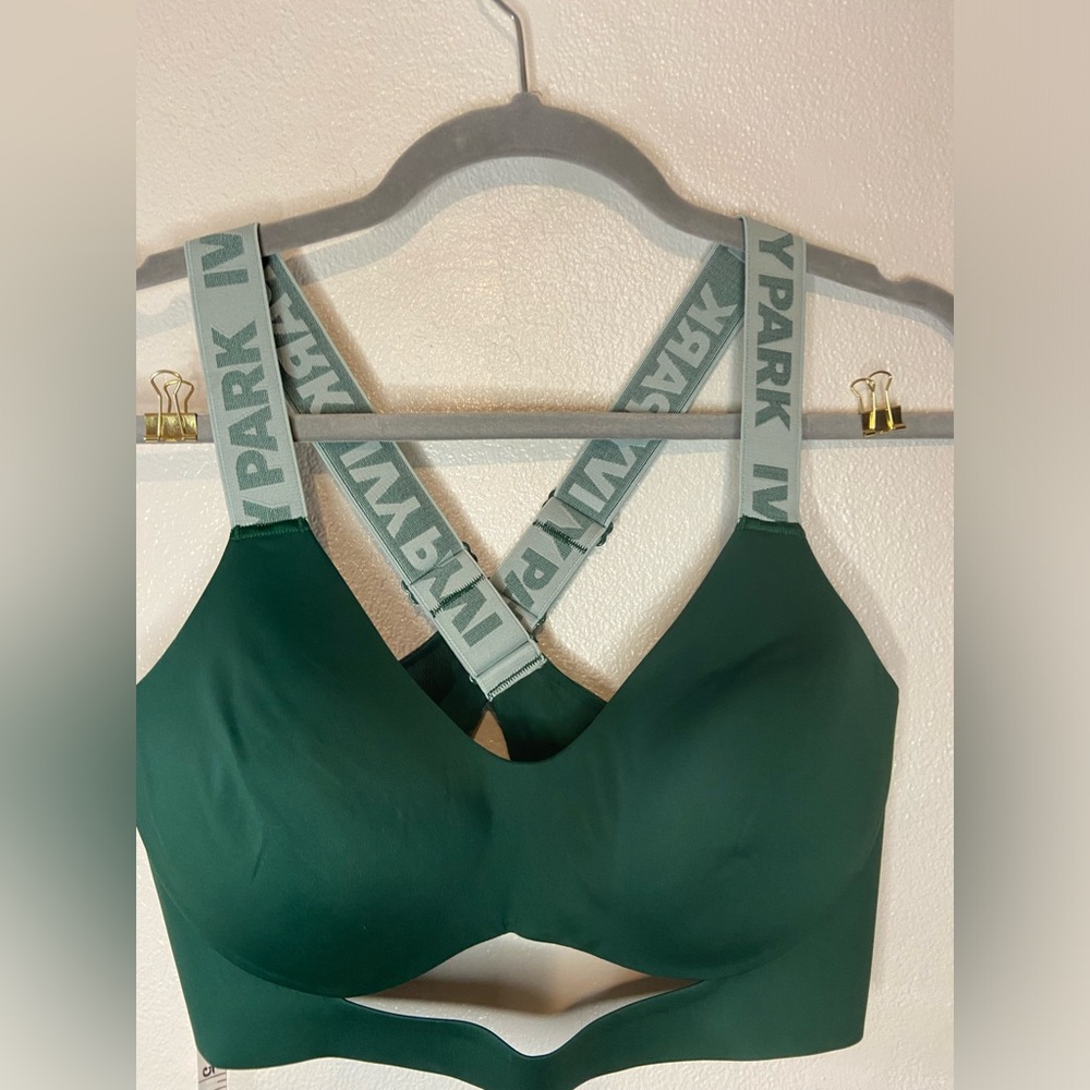 IVY PARK Deep Green Sports Bra